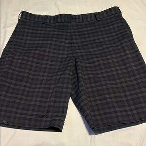 Nike Golf Dri Fit Men's Dark Gray Checkered Shorts